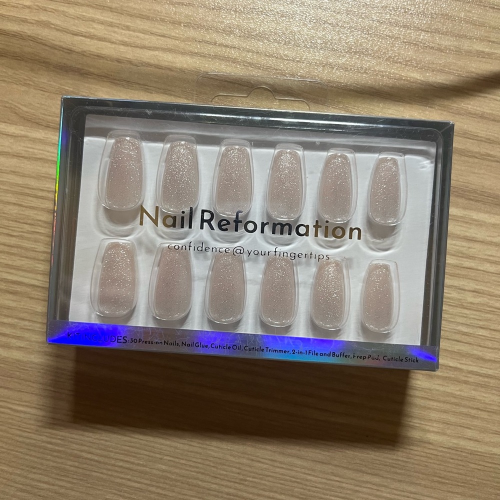 Nail Reformation ‘Fairest of Them All’ Reusable Nails Kit - Picture 6 of 6